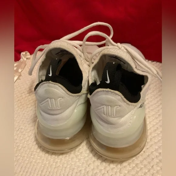 NIKE AIR